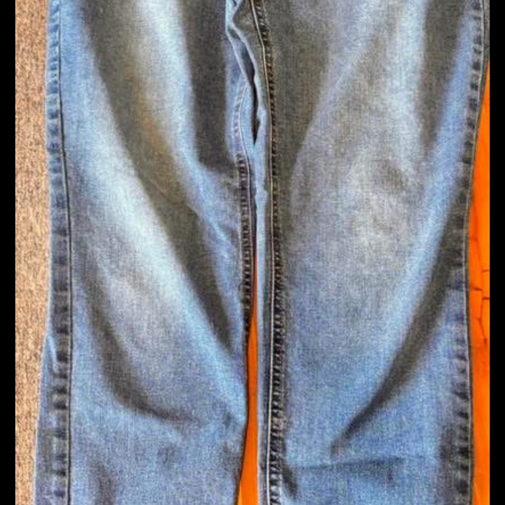 No Boundaries Women's Straight Leg Jeans - Light Blue Denim